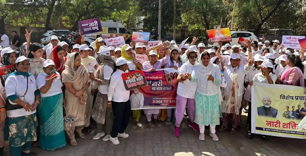 हिसार : विकसित भारत के लक्ष्य के प्राप्त करने के लिए महिलाओं को सशक्त करना अनिवार्य : रेनू भाटिया