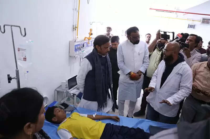 मप्रः उप मुख्यमंत्री शुक्ल ने की जीबीएस पीडित मरीजों के उपचार, बचाव एवं सुरक्षा उपायों की समीक्षा