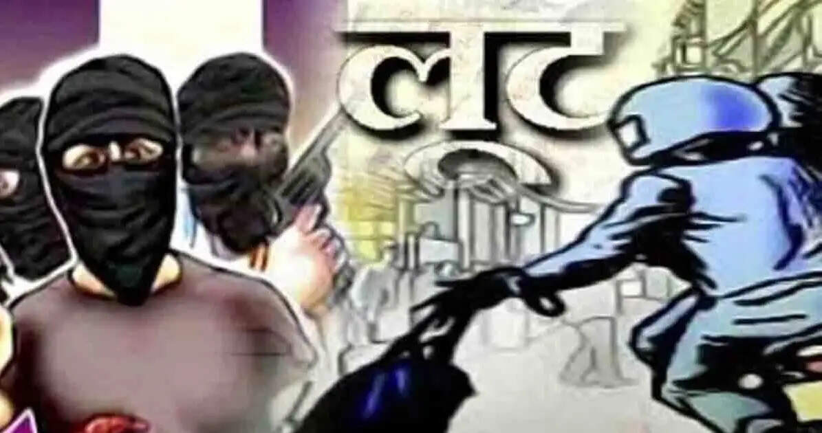 नोएडा में विभिन्न जगहों पर रहने वाले तीन लोगों से बदमाशों ने की लूटपाट