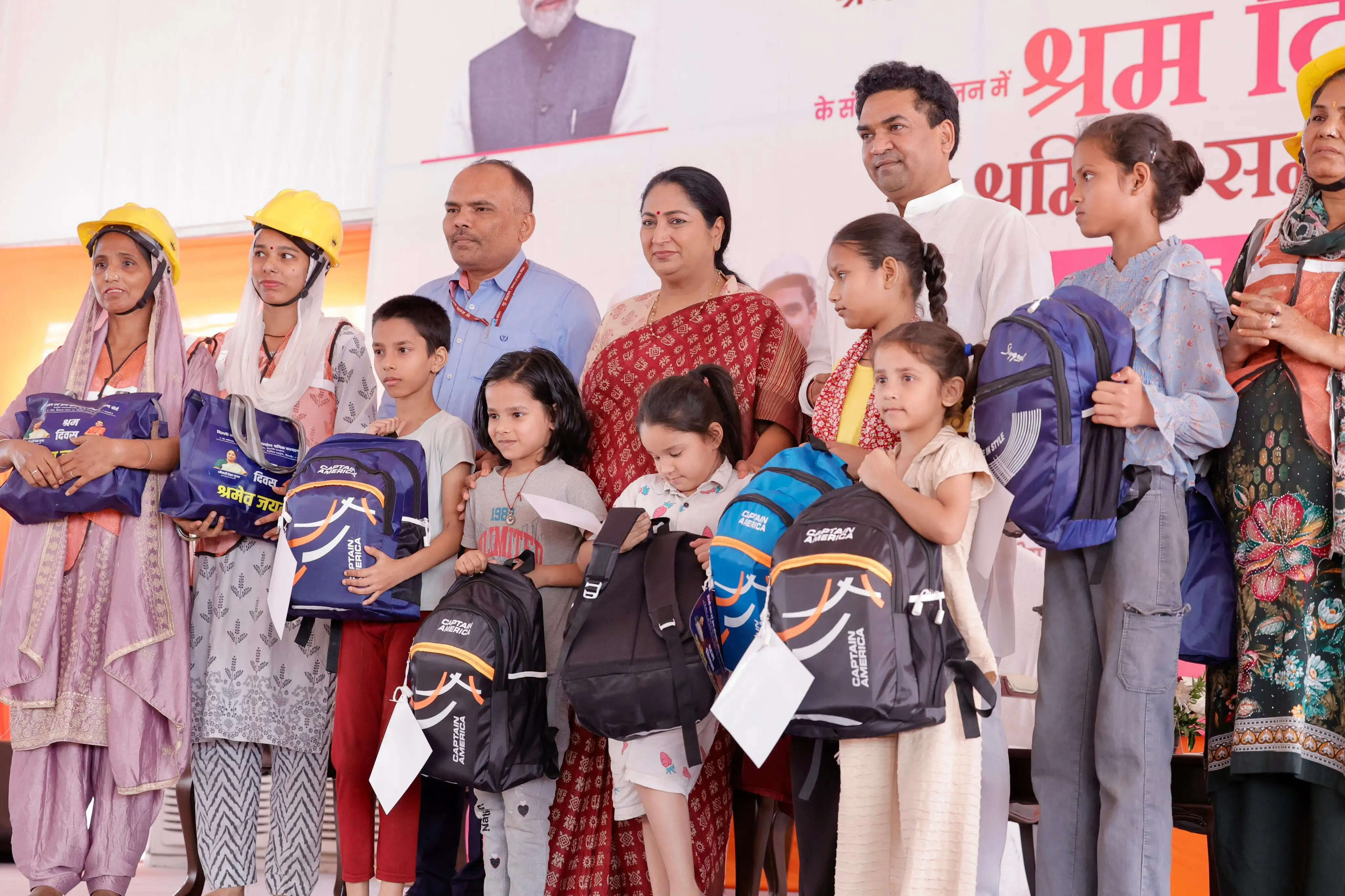 दिल्ली की मुख्यमंत्री ने प्रतिवर्ष 35 हजार श्रमिकों को प्रशिक्षित करने वाले कौशल विकास अभियान का किया शुभारंभ