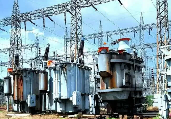 मप्रः एम.पी. ट्रांसको ने 40 एम.व्ही.ए. पॉवर ट्रांसफार्मर की साईट पर ही की मेजर रिपेयरिंग