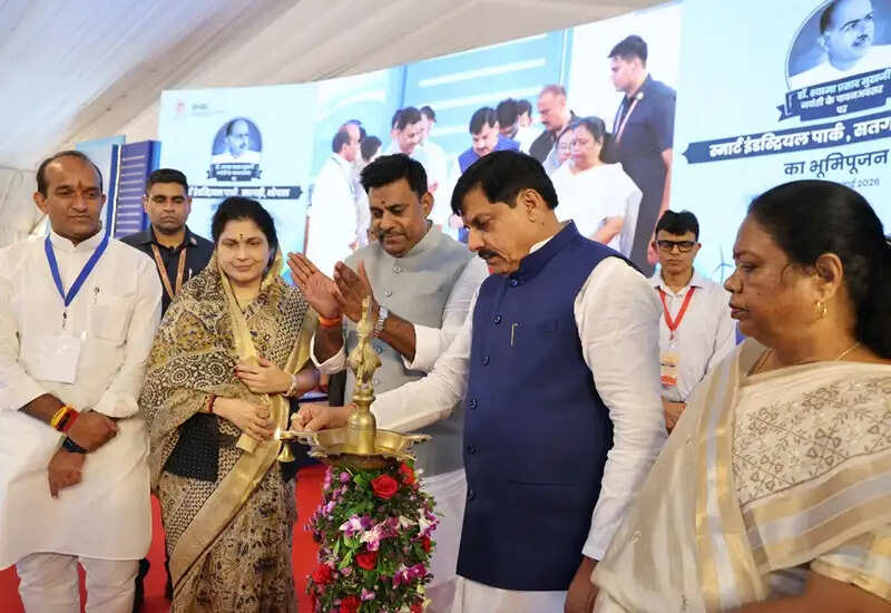 डॉ. श्यामा प्रसाद मुखर्जी स्मार्ट इंडस्ट्रियल पार्क बनने से 15 हजार युवाओं को मिलेगा रोजगार : मोहन यादव