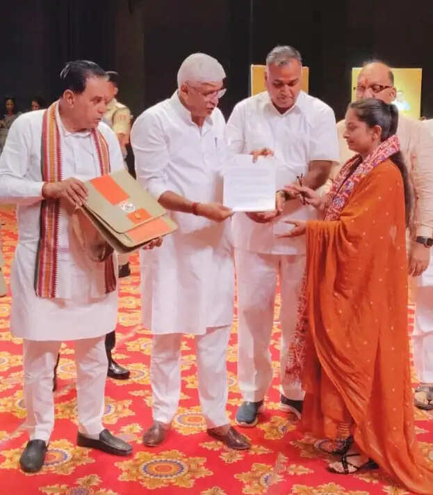 रोजगार उत्सव में नव चयनित 1968 अभ्यर्थियों का किया उत्साहवर्धन