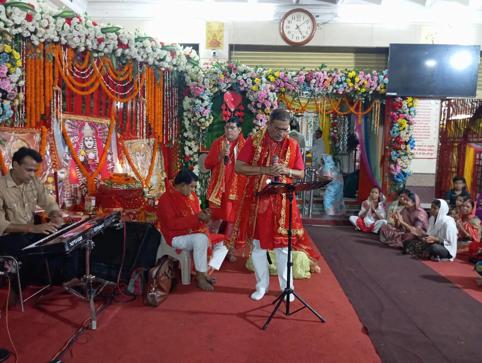 रामगढ़ के वैष्णो देवी मंदिर में बासंती नवरात्र पर सजी माता की चौकी, भजनों पर झूमे श्रद्धालु