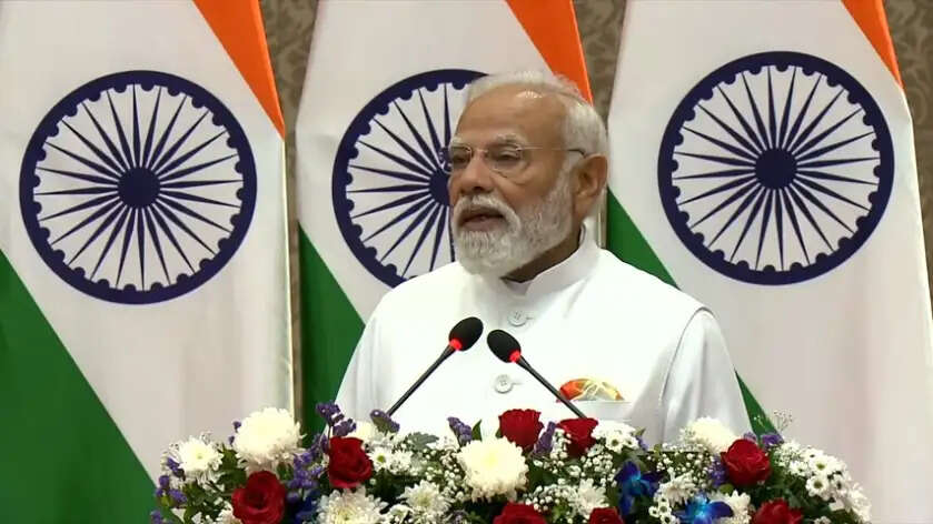 पश्चिम एशिया संकट पर सीसीएस की बैठक, मोदी ने नागरिकों की सुरक्षा और ऊर्जा आपूर्ति सुनिश्चित करने के दिए निर्देश
