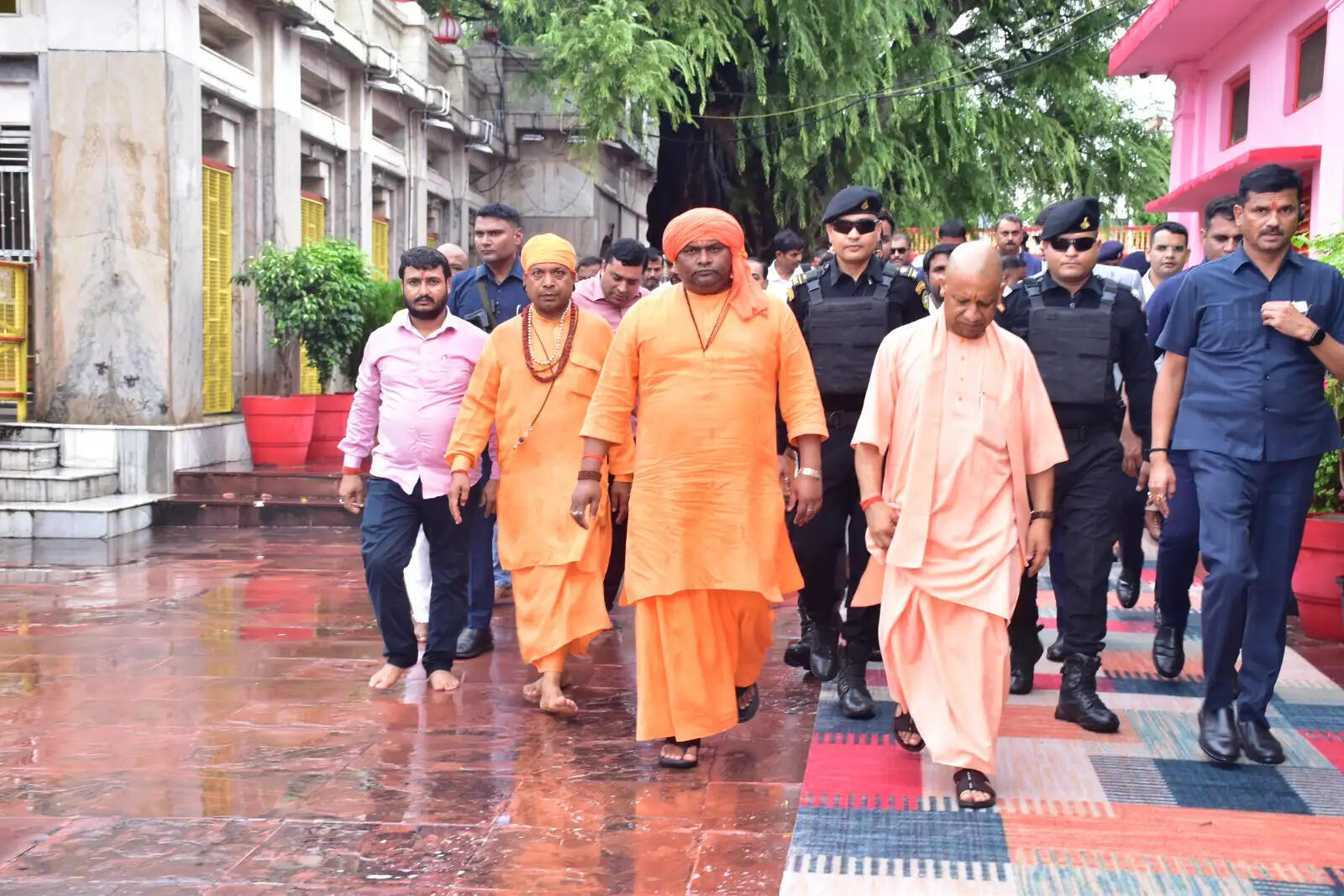 दो दिवसीय भ्रमण पर मुख्यमंत्री योगी पहुंचे देवीपाटन मंदिर, गुप्त नवरात्र की अष्टमी को करेंगे मां पाटेश्वी की आराधना