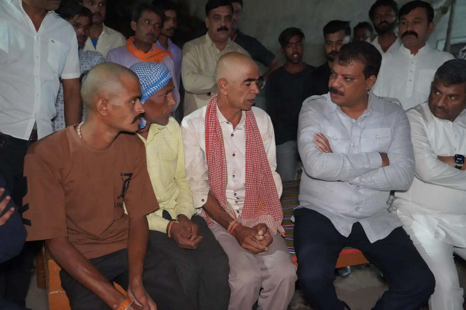 विदिशा के&nbsp;सांगुल गांव में किसान की मौत पर नेता प्रतिपक्ष उमंग सिंघार ने जताया शोक, एक लाख रुपये की आर्थिक मदद की घोषणा