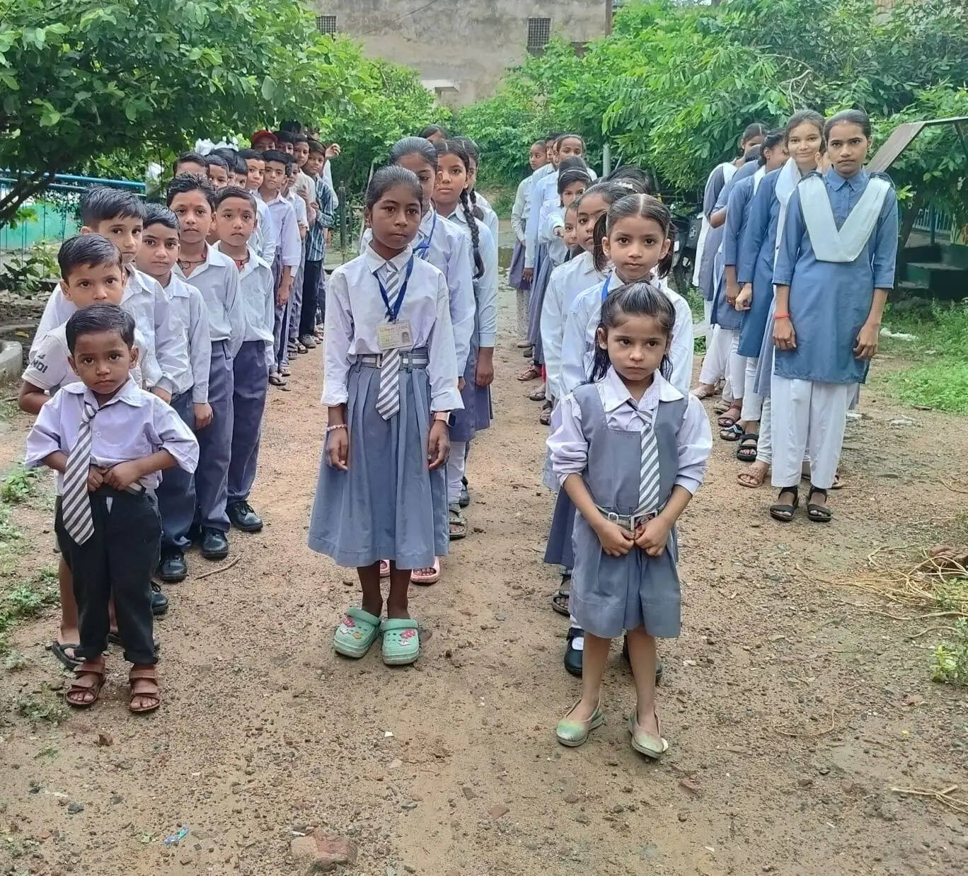 योग और प्राकृतिक चिकित्सा से स्वस्थ जीवन का संदेश, 200 छात्र-छात्राओं को किया जागरूक