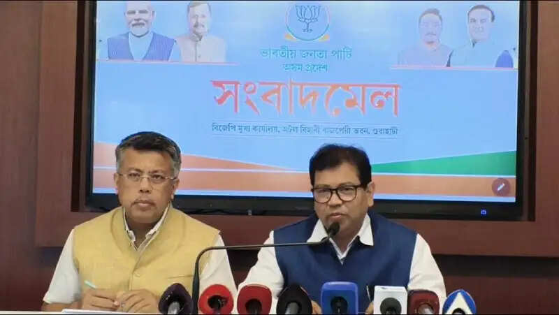 भाजपा गठबंधन इंद्रधनुष जैसा, कांग्रेस और विपक्षी गठबंधन सिर्फ़ एसी कमरों तक ही सीमित: डॉ. देवजीत महंत