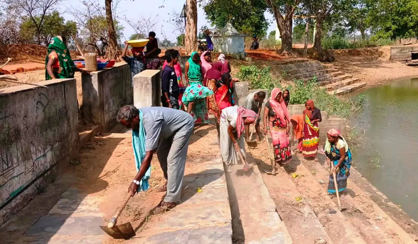 जांजगीर-चांपा में सेवा संकल्प अभियान के तहत स्वच्छता को लेकर जनजागरूकता, तालाबों की सफाई और पौधरोपण