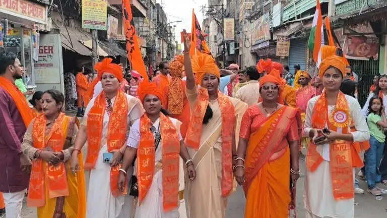 रामनवमी विहिप ने रानीगंज निकाली शोभायात्रा