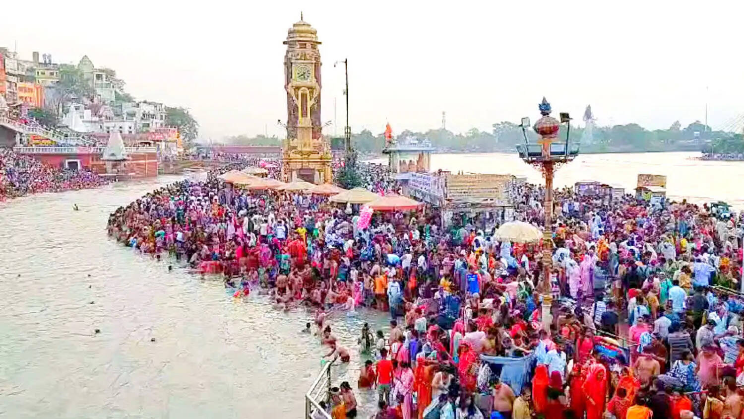 साल का पहला चंद्र ग्रहण आज, सभी मंदिरों के कपाट बंद