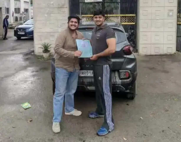 हरिद्वार जा रहे दो दोस्तो की सड़क हादसे में मौत, 5 घायल