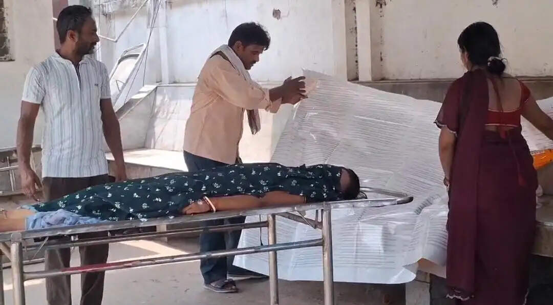 जहर खाने से गंभीर हुई महिला की इलाज के दौरान मौत