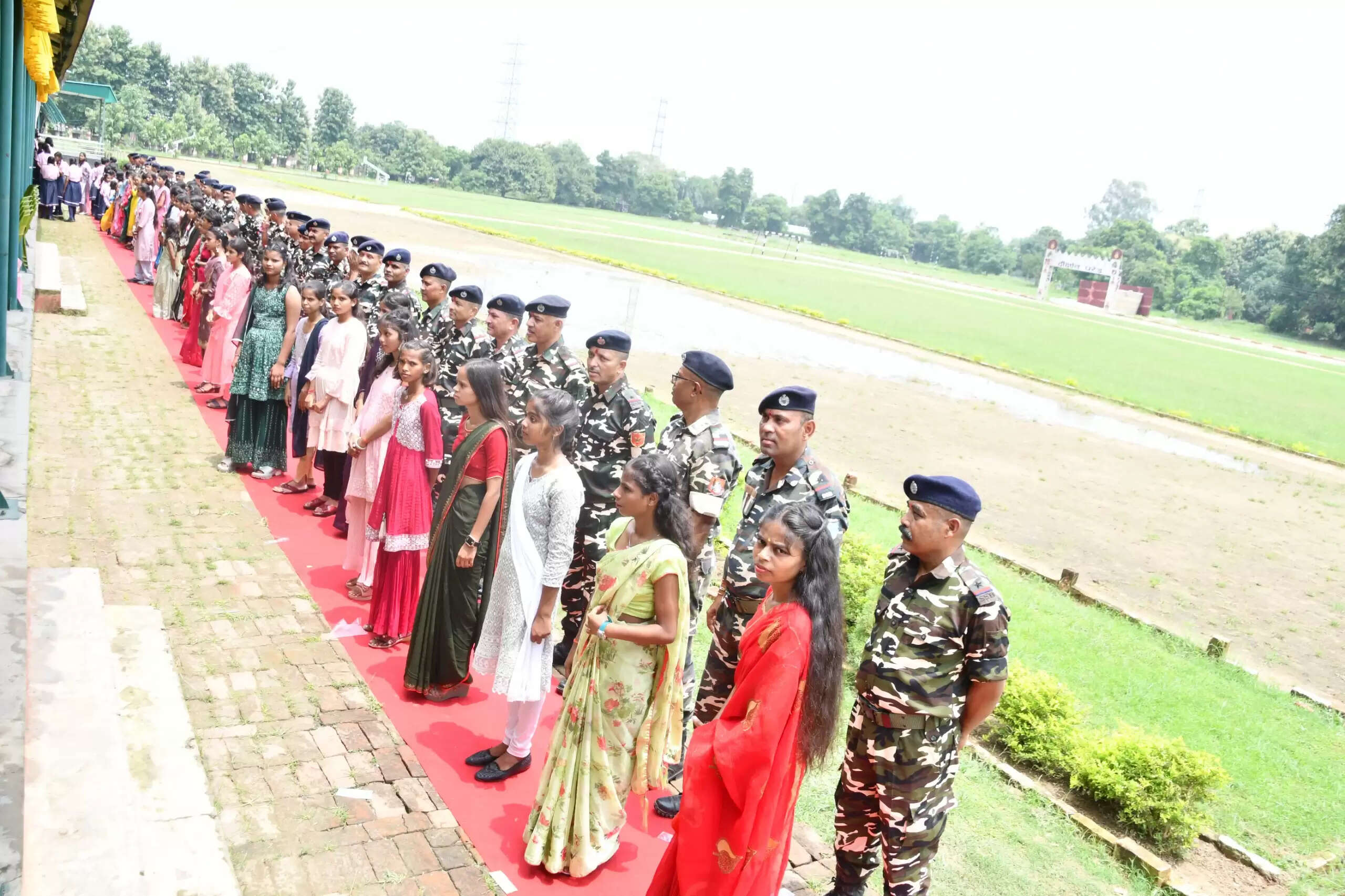 रक्षाबंधन पर्व सामाजिक एकता और सदभाव के साथ-साथ देश की एकता एवं अखंडता का देता है संदेश : डीआईजी हेमुचंद्रा