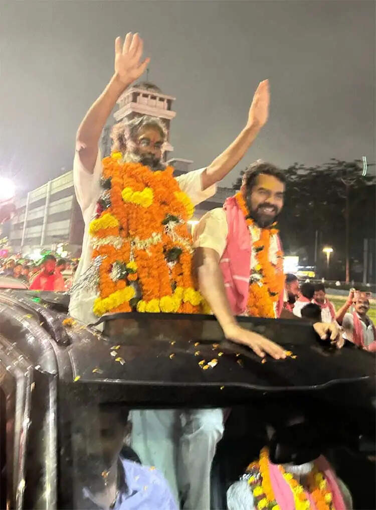 बलौदाबाजार हिंसा मामले में गिरफ्तार अमित बघेल जेल से हुए रिहा, समर्थकों और कार्यकर्ताओं ने निकाली रैली