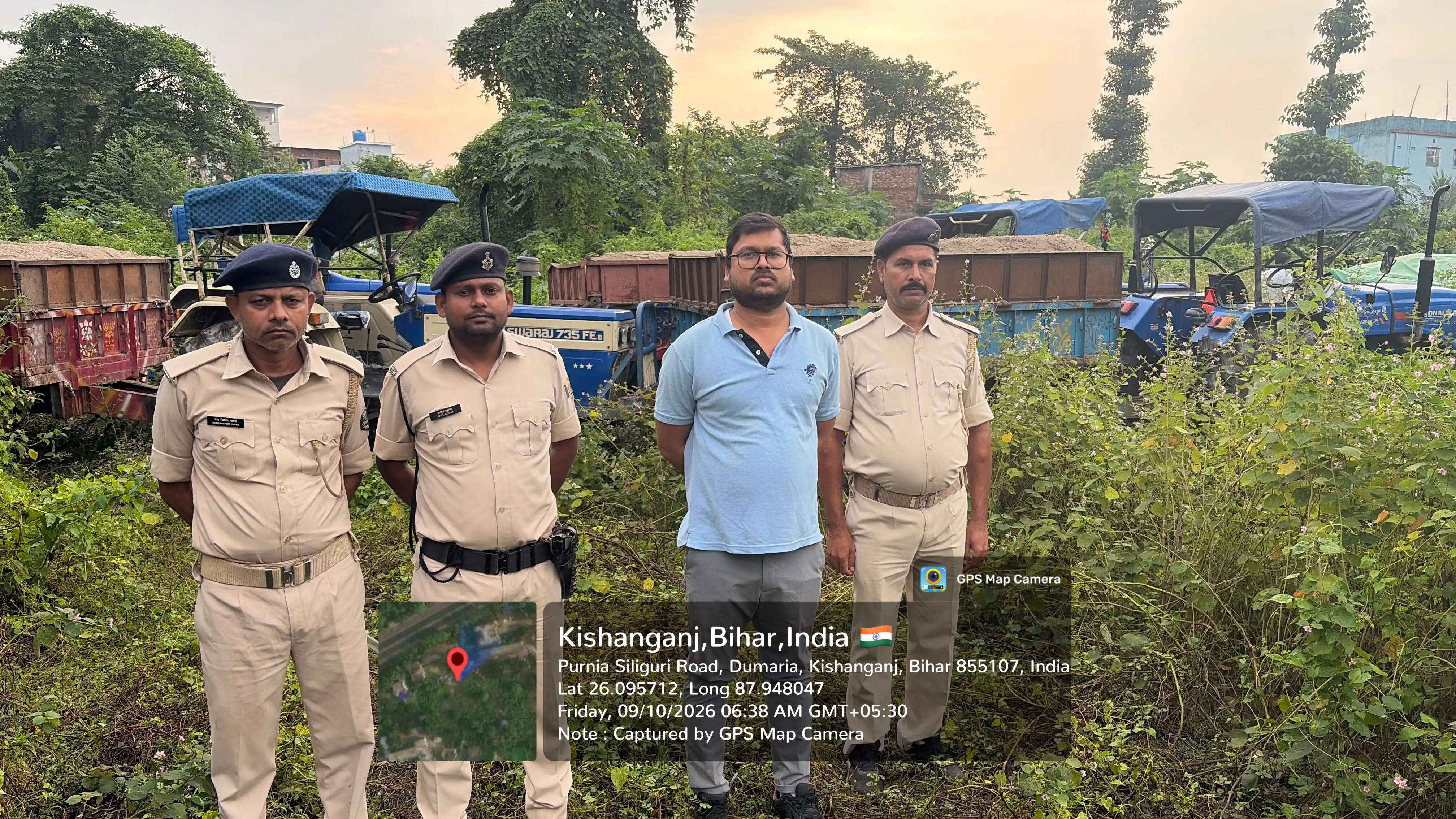 किशनगंज में अवैध बालू कारोबार पर प्रशासन का प्रहार, 4 ट्रैक्टर जब्त, 4.50 लाख का जुर्माना
