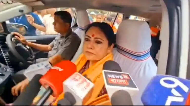 मंत्री अग्निमित्रा पाल ने बरुईपुर घटना पर दु:ख व्यक्त किया
