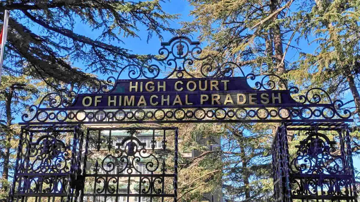 हिमाचल में सरकारी आवासों के आबंटन की व्यवस्था फास्टैस्ट फिंगर फर्स्ट जैसी : हाईकोर्ट