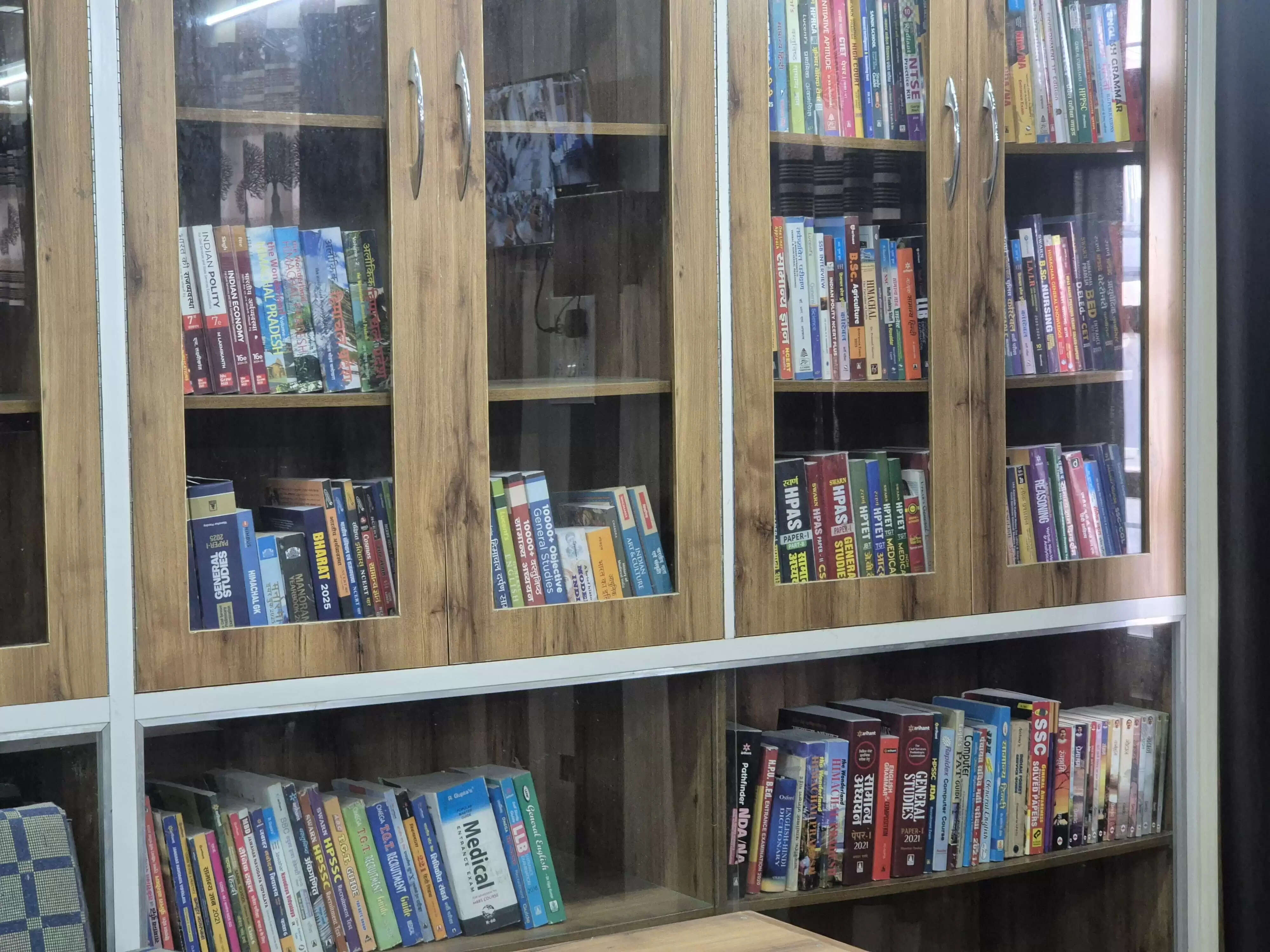 छह माह से अधिक लंबित सभी राजस्व मामलों का एक माह में निपटारा सुनिश्चित करें: अपूर्व देवगन