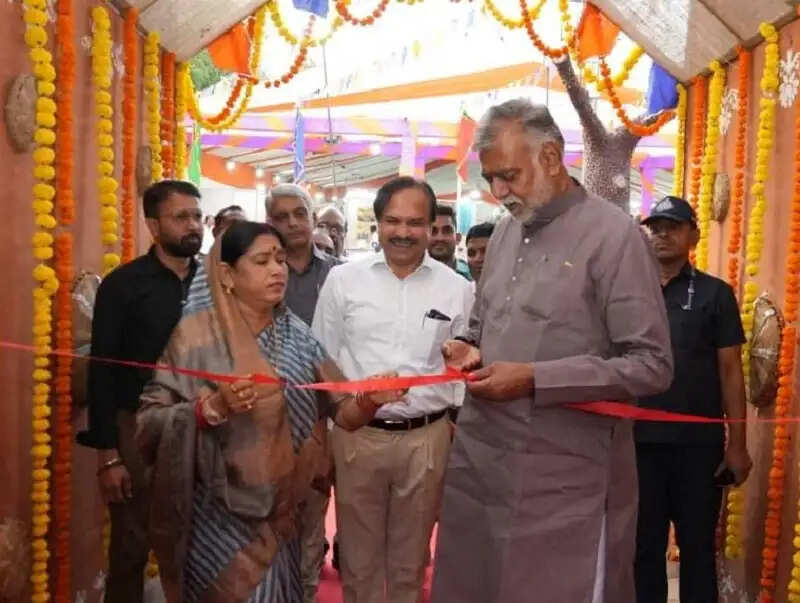 मंत्री प्रहलाद पटेल ने भोपाल हाट में किया 21वें रीजनल सरस मेले का शुभारंभ