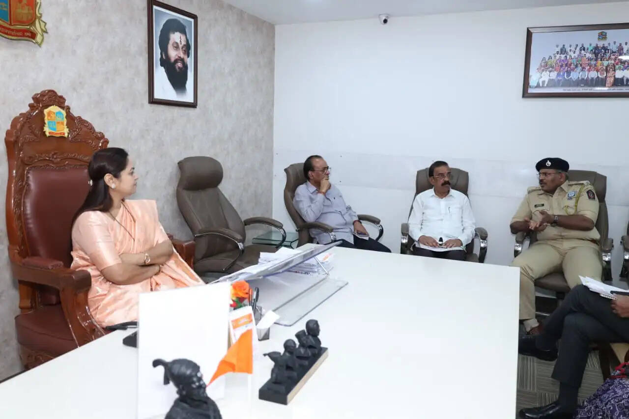 ठाणे में लोकमान्य सावरकरनगर ट्रैफिक जाम से मुक्त कराएं – मेयर पिंपोलकर