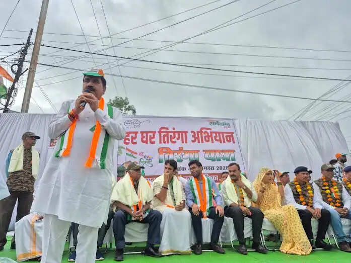 मंदसौर जिले में गूंजा राष्ट्रभक्ति का संदेश, विभिन्न क्षेत्रों में निकली भव्य तिरंगा यात्राएं