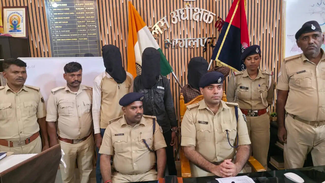 वाहन चोर गिरोह का पर्दाफाश, तीन गिरफ्तार
