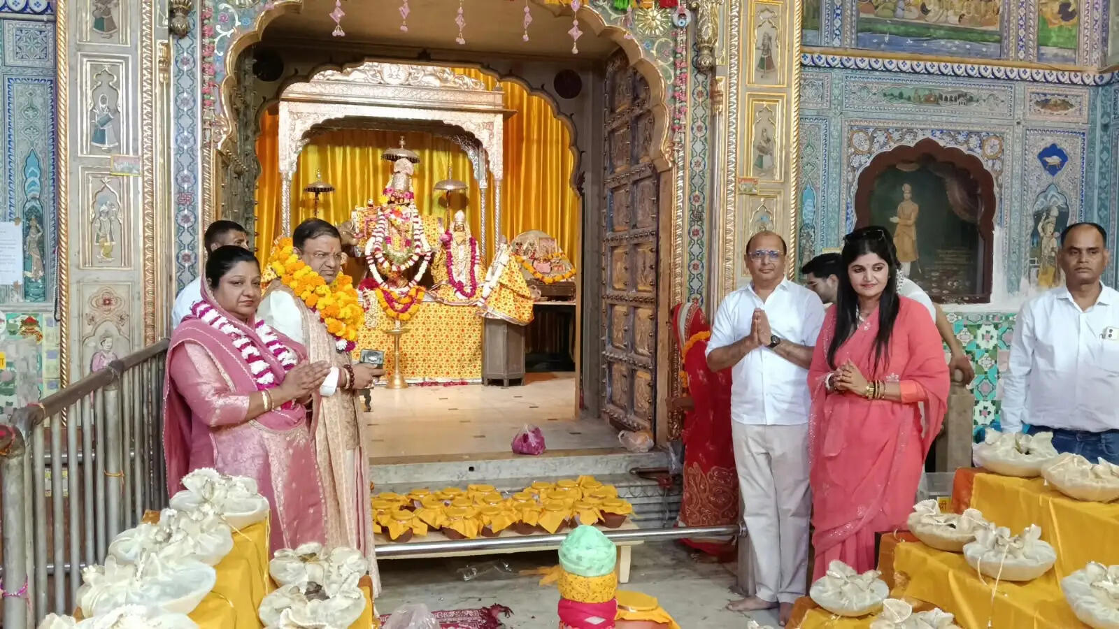 गोपीनाथजी को अर्पित किया 56 प्रकार के व्यंजनों का भोग: विशेष घड़ी रही आकर्षण का केंद्र