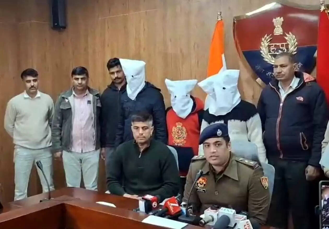 हिसार : बैंक में लाखाें की चोरी करने वाले तीन आरोपी काबू, दस दिन के रिमांड पर