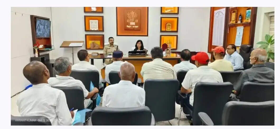 नालंदा में स्नातक के 37 और शिक्षक निर्वाचन के लिए बनाए गए 20 मतदान केंद्र