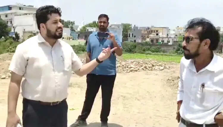 खनन अधिकारी और यूकेडी जिलाध्यक्ष के बीच तीखी नोकझोंक, अवैध मिट्टी उठान को लेकर बढ़ा विवाद