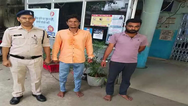 हिस्ट्रीशीटर तोमर बंधुओं के दाे करीबी आराेपित गिरफ्तार, करोड़ों रुपये के लेनदेन का खुलासा