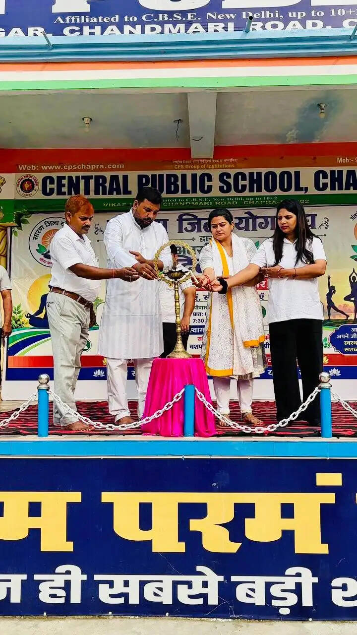 अंतर्राष्ट्रीय योग दिवस पर सारण जिला योग संघ ने 6 राष्ट्रीय खिलाड़ियों को किया सम्मानित