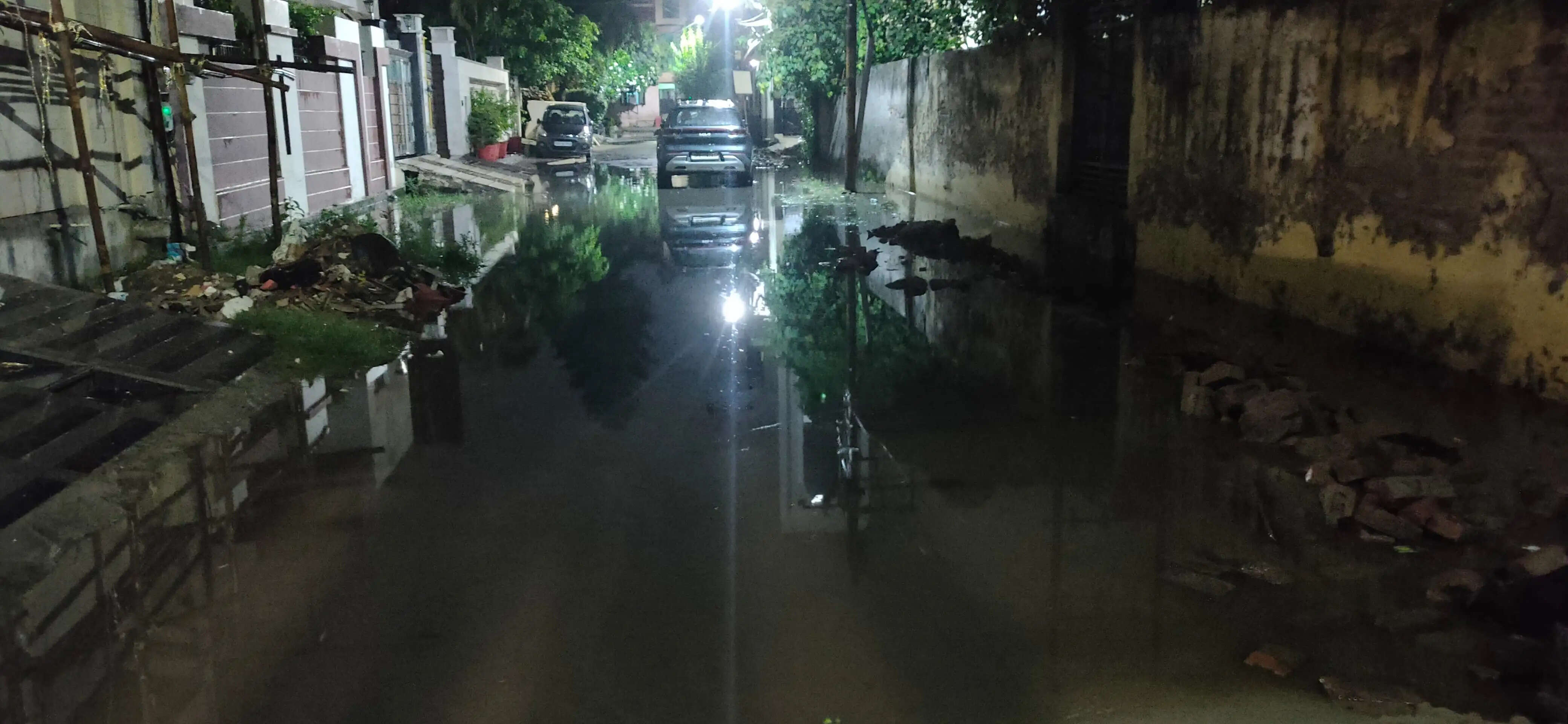 मुरादाबाद : दिनभर हुई बारिश ने काफी हद तक लोगों को गर्मी से दी राहत